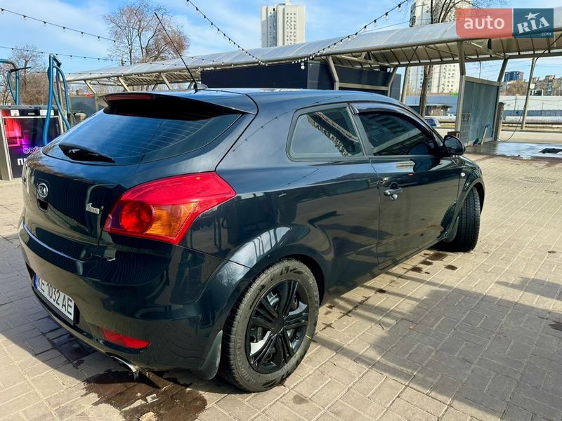 Хэтчбек Kia Ceed 2008 в Днепре