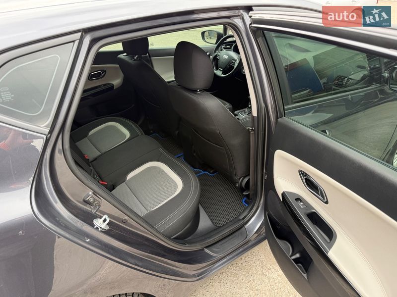 Хетчбек Kia Ceed 2013 в Запоріжжі фото 51 Хетчбек Kia Ceed 2013 в Запоріжжі