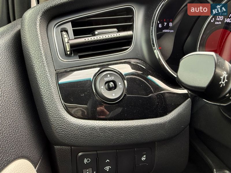 Хетчбек Kia Ceed 2013 в Запоріжжі фото 96 Хетчбек Kia Ceed 2013 в Запоріжжі