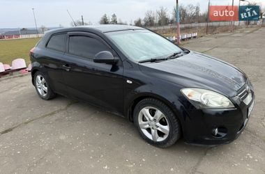 Хэтчбек Kia Ceed 2008 в Ладыжине