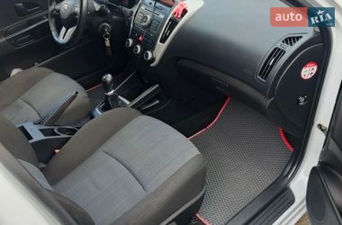 Хетчбек Kia Ceed 2010 в Львові