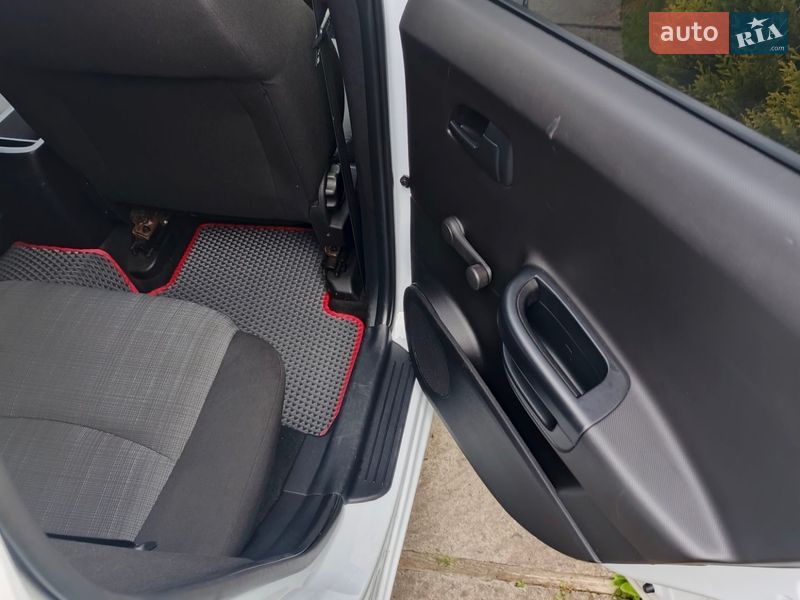 Хетчбек Kia Ceed 2010 в Львові