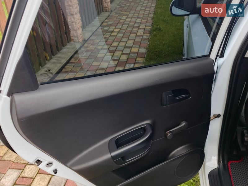 Хетчбек Kia Ceed 2010 в Львові