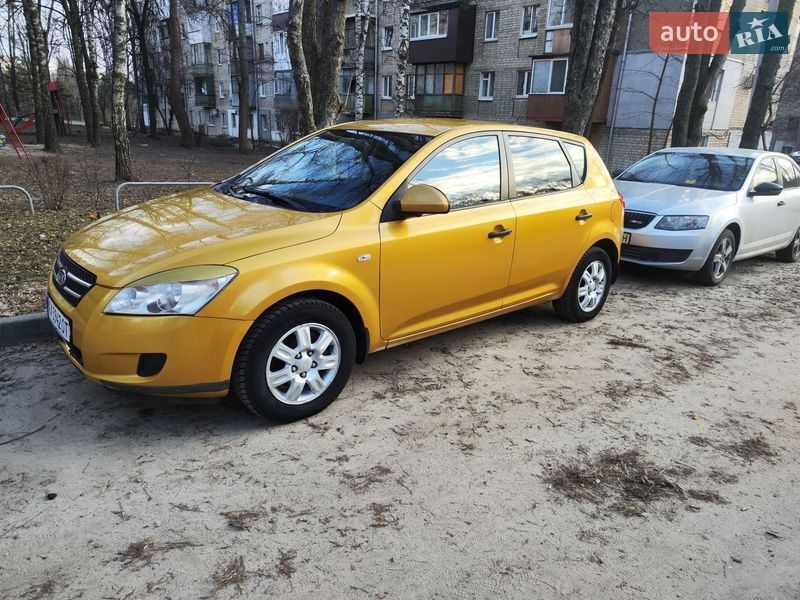 Хетчбек Kia Ceed 2009 в Харкові
