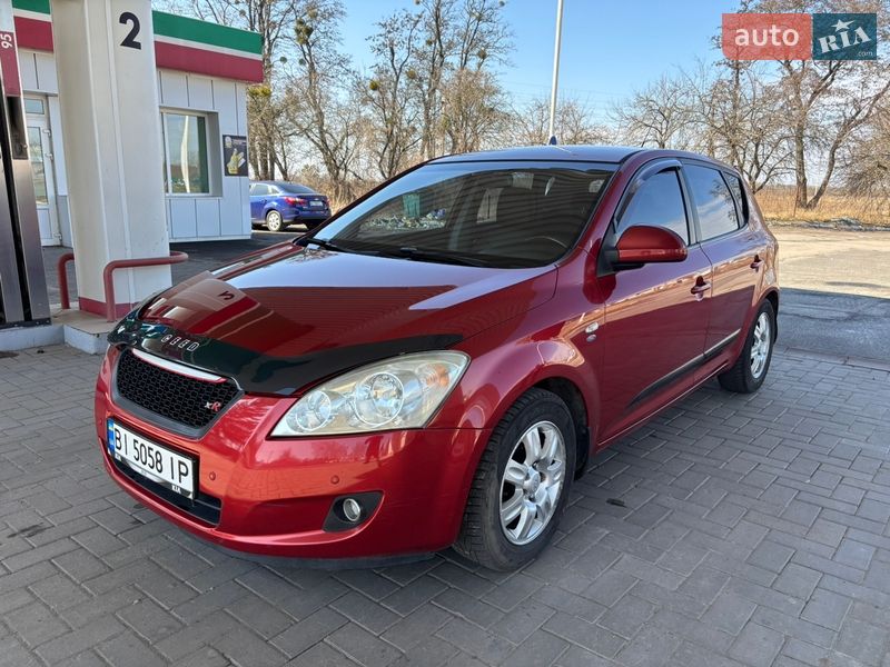 Хетчбек Kia Ceed 2008 в Гадячі