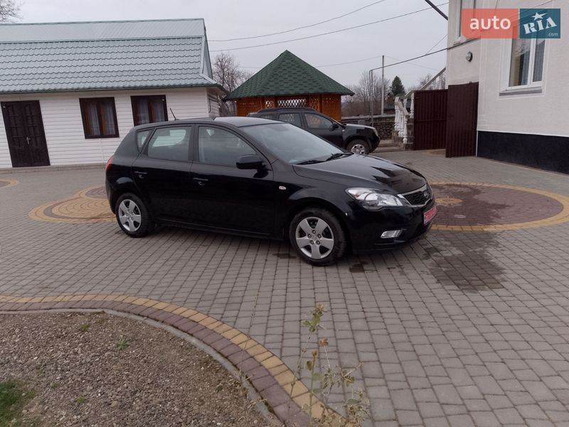 Хэтчбек Kia Ceed 2012 в Коломые фото 2 Хэтчбек Kia Ceed 2012 в Коломые