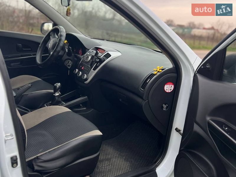 Хэтчбек Kia Ceed 2012 в Одессе фото 8 Хэтчбек Kia Ceed 2012 в Одессе