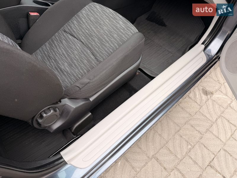 Хетчбек Kia Ceed 2008 в Дніпрі