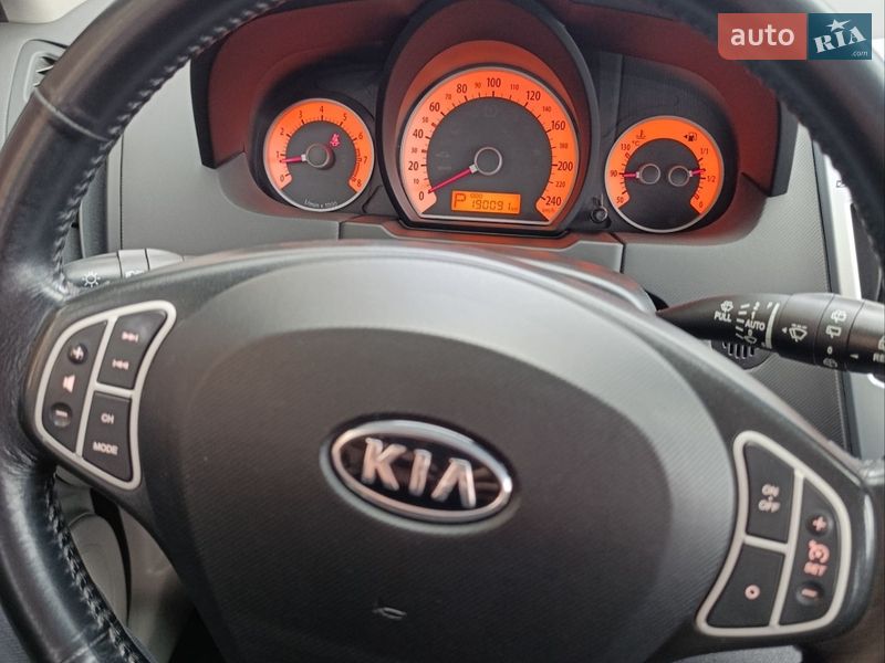 Хэтчбек Kia Ceed 2007 в Южноукраинске