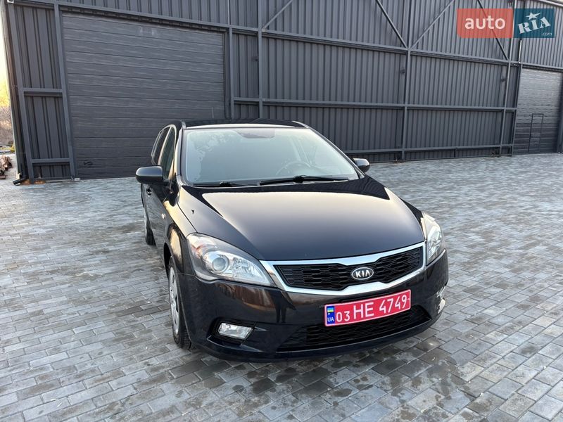 Хетчбек Kia Ceed 2011 в Хоролі