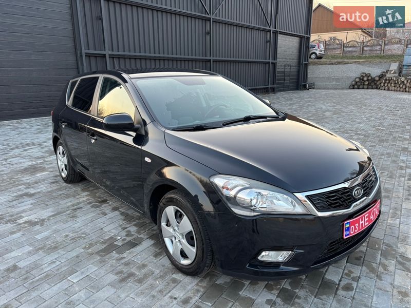 Хетчбек Kia Ceed 2011 в Хоролі