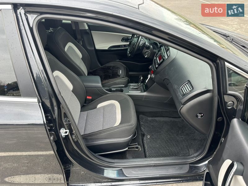 Хэтчбек Kia Ceed 2016 в Киеве