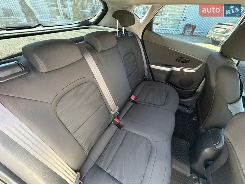 Хетчбек Kia Ceed 2016 в Києві фото 21 Хетчбек Kia Ceed 2016 в Києві