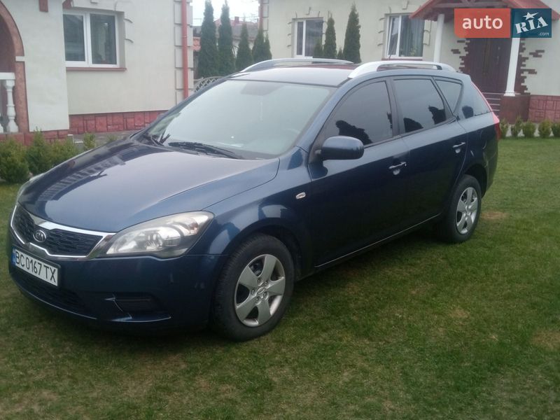 Универсал Kia Ceed 2009 в Мостиске