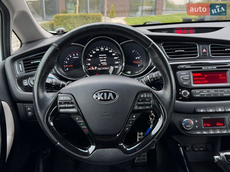 Хэтчбек Kia Ceed 2013 в Ужгороде