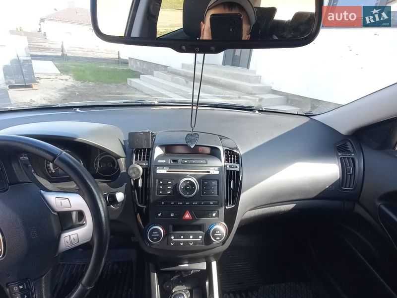 Універсал Kia Ceed 2011 в Костопілі