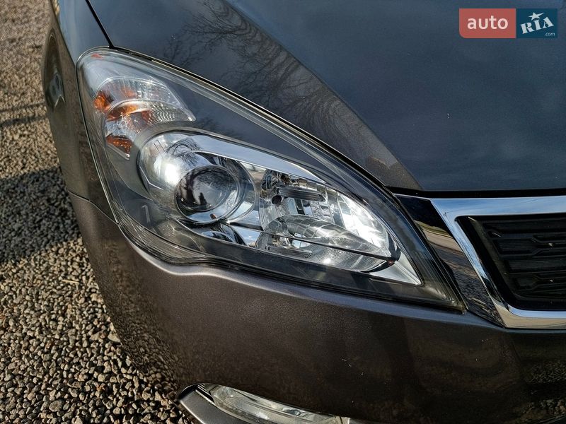 Універсал Kia Ceed 2011 в Вінниці