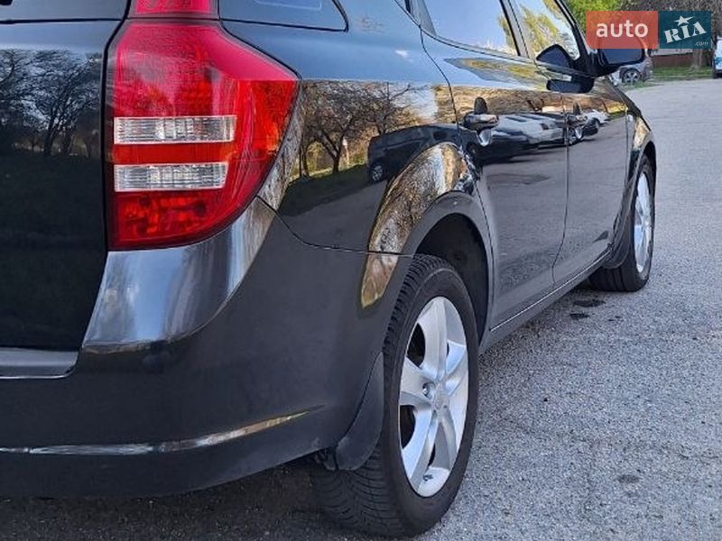Универсал Kia Ceed 2008 в Запорожье