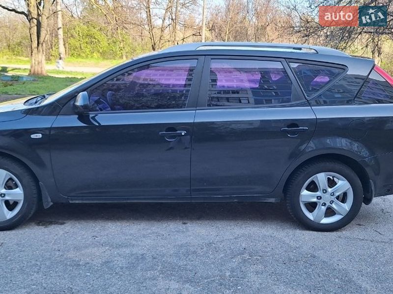 Универсал Kia Ceed 2008 в Запорожье