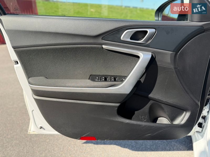 Универсал Kia Ceed 2023 в Киеве