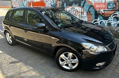 Хетчбек Kia Ceed 2010 в Луцьку