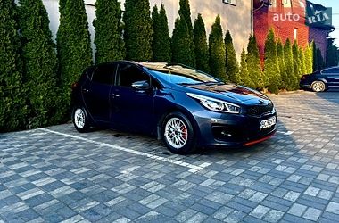 Хэтчбек Kia Ceed 2017 в Львове
