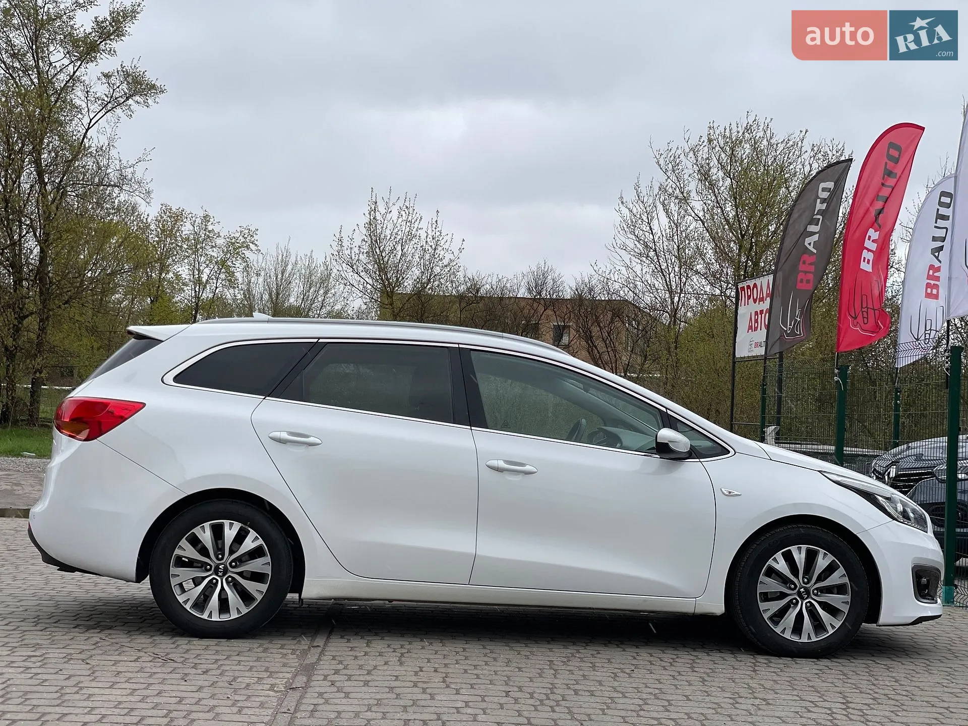 2017 Kia Cee'd - мініатюра 22
