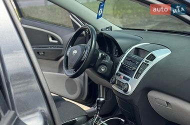 Хэтчбек Kia Ceed 2007 в Звягеле