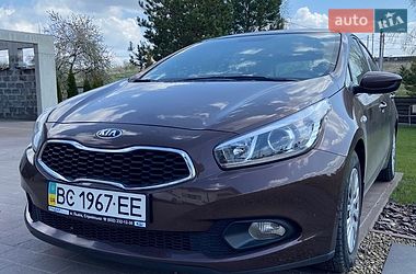 Хэтчбек Kia Ceed 2013 в Львове