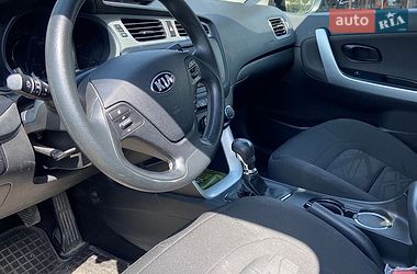 Хэтчбек Kia Ceed 2013 в Львове