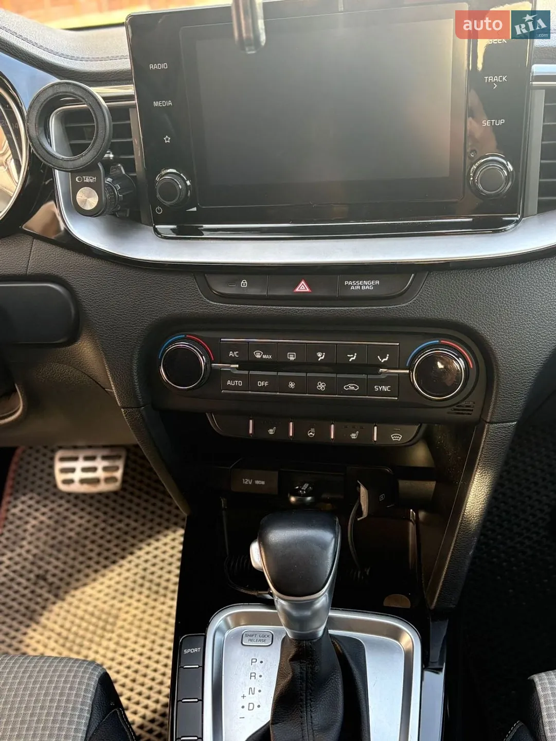 Kia KIA Ceed 2019 VIN U5YH5816BLL054541 фото оголошення 12 з 18