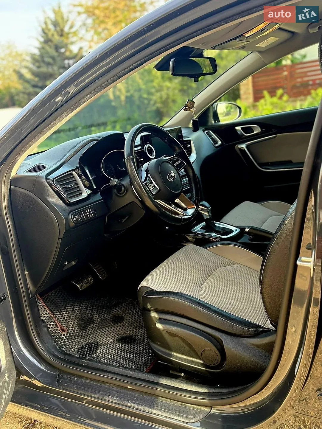 Kia KIA Ceed 2019 VIN U5YH5816BLL054541 фото оголошення 13 з 18