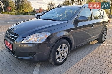 Универсал Kia Ceed 2008 в Луцке