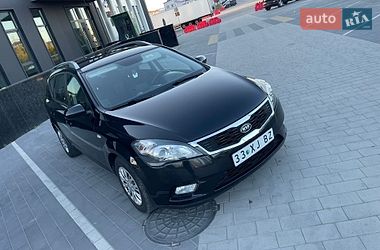 Универсал Kia Ceed 2012 в Городке