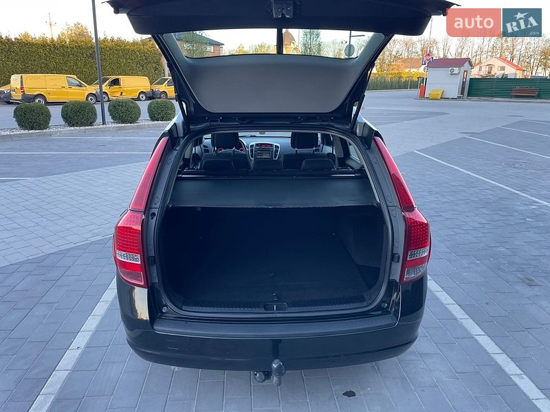 Универсал Kia Ceed 2012 в Городке