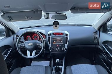 Универсал Kia Ceed 2012 в Городке