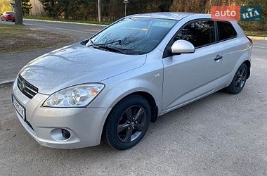 Хэтчбек Kia Ceed 2009 в Киеве