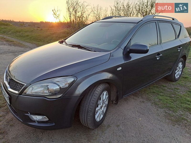 Универсал Kia Ceed 2012 в Ладыжине