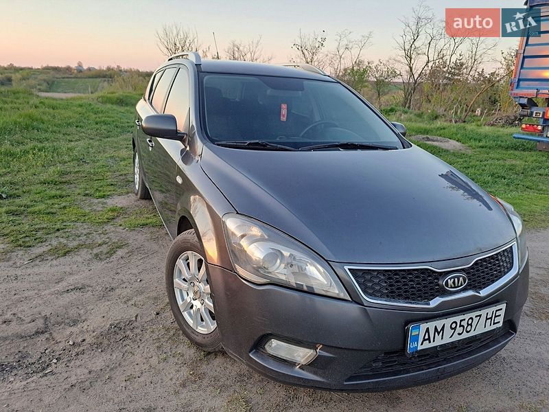 Универсал Kia Ceed 2012 в Ладыжине