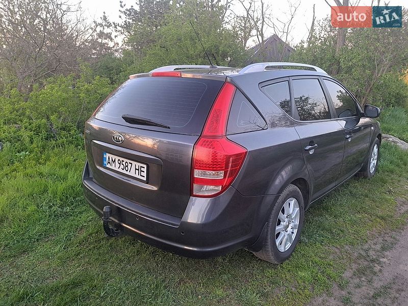 Универсал Kia Ceed 2012 в Ладыжине