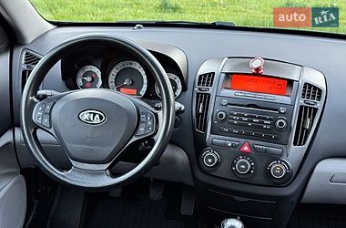 Хэтчбек Kia Ceed 2009 в Киеве
