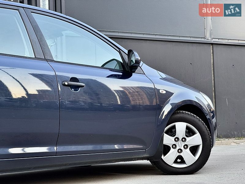 Хэтчбек Kia Ceed 2009 в Киеве