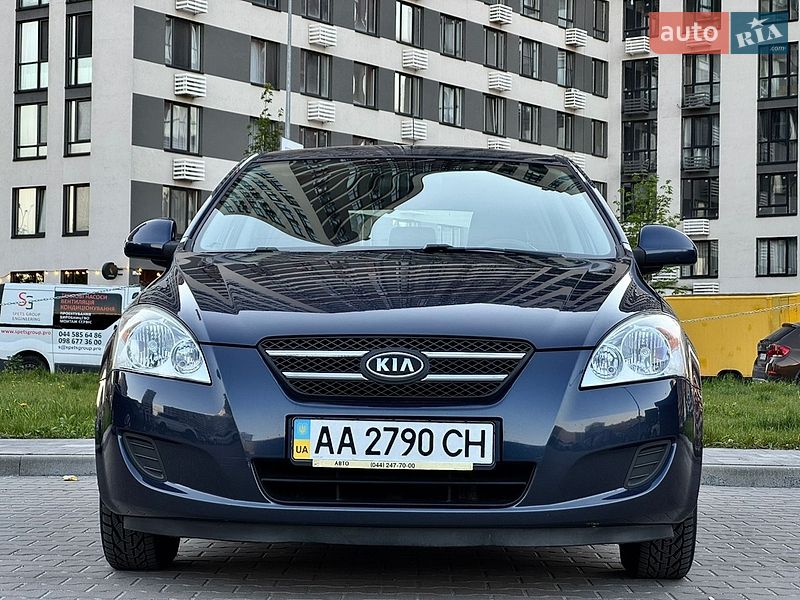 Хэтчбек Kia Ceed 2009 в Киеве