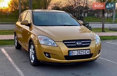 Хэтчбек Kia Ceed 2008 в Кременчуге