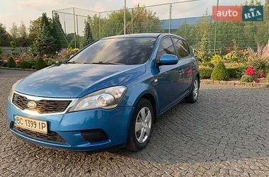 Хэтчбек Kia Ceed 2010 в Львове