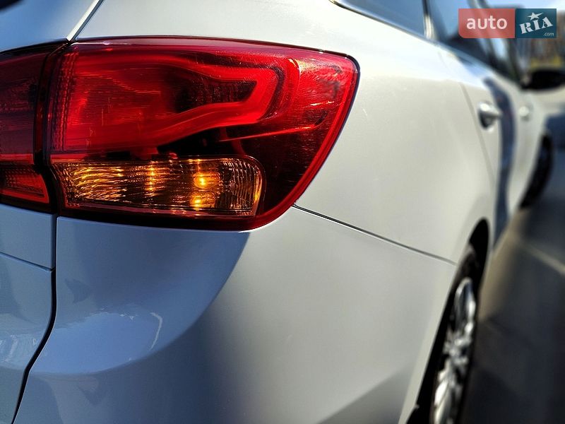 Універсал Kia Ceed 2016 в Києві