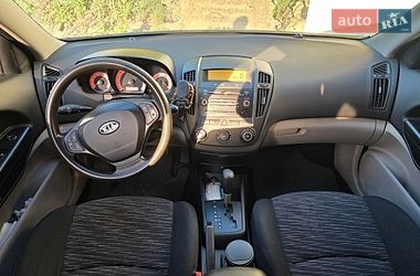 Хэтчбек Kia Ceed 2008 в Львове