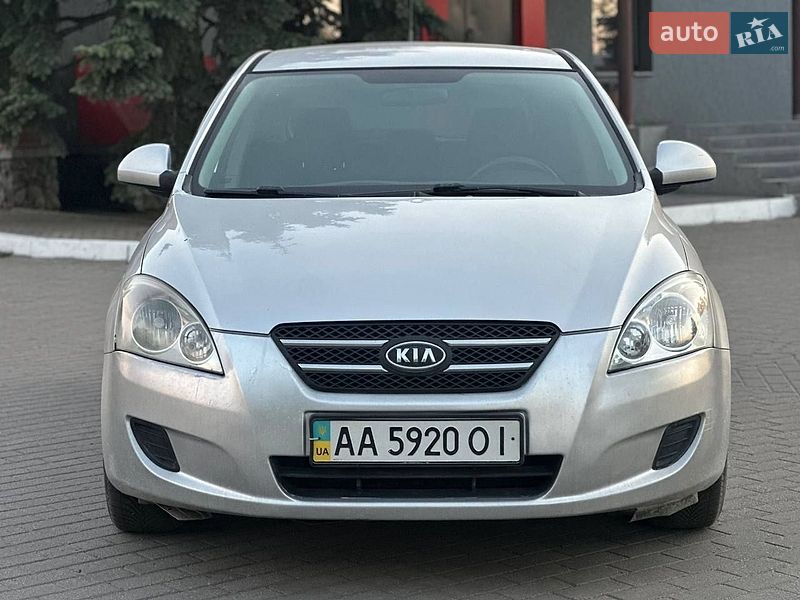 Хэтчбек Kia Ceed 2008 в Павлограде