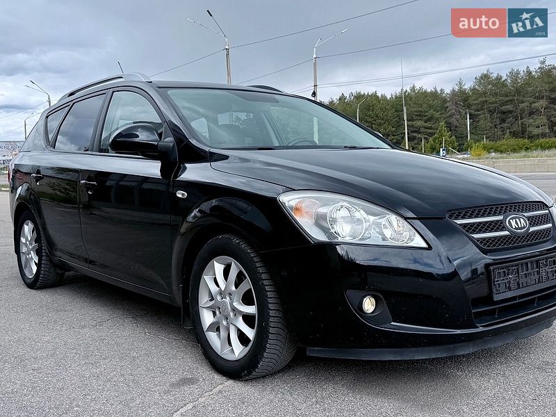 Універсал Kia Ceed 2008 в Кам'янському