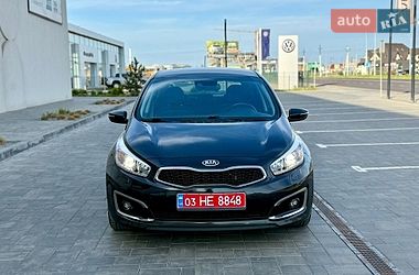 Хэтчбек Kia Ceed 2015 в Луцке
